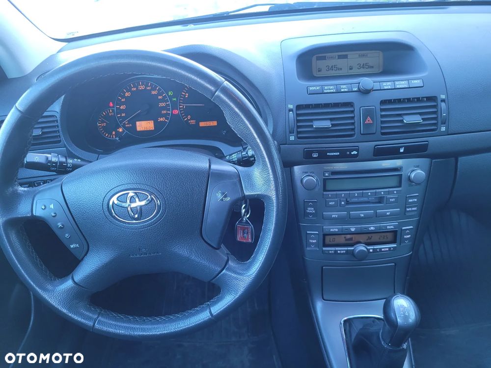 Toyota Avensis - 7
