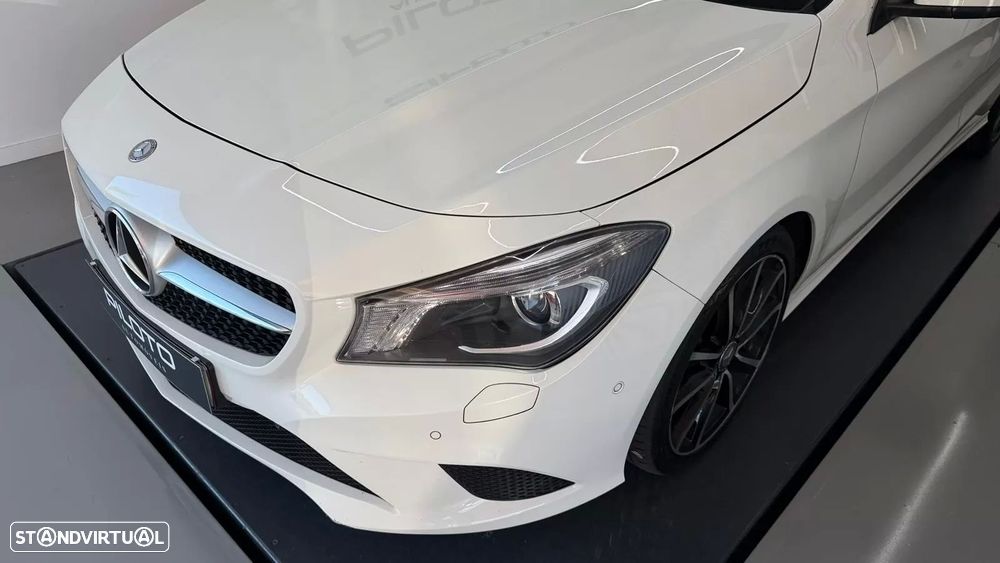 Mercedes-Benz CLA 200 d Shooting Brake AMG Line - 3