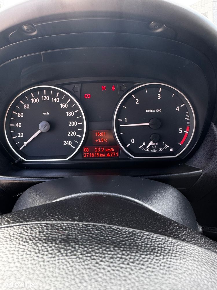 BMW Seria 1 120d - 11