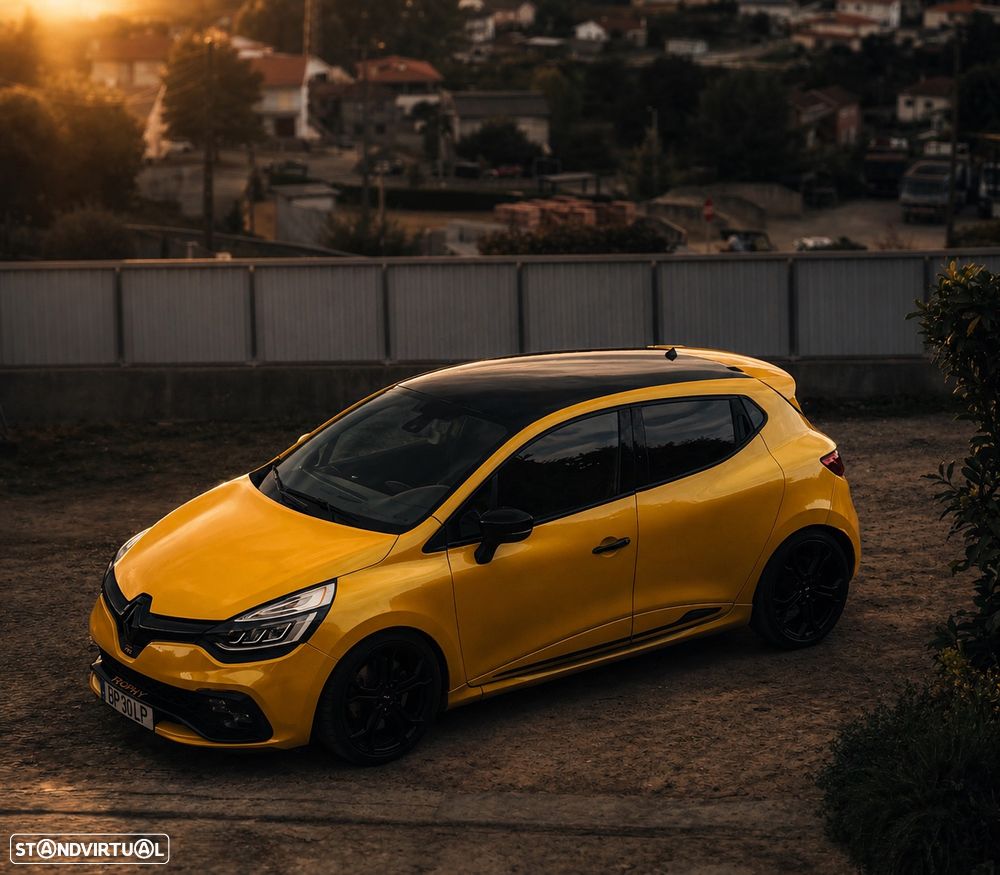 Renault Clio TCe 220 EDC R.S. Trophy - 1