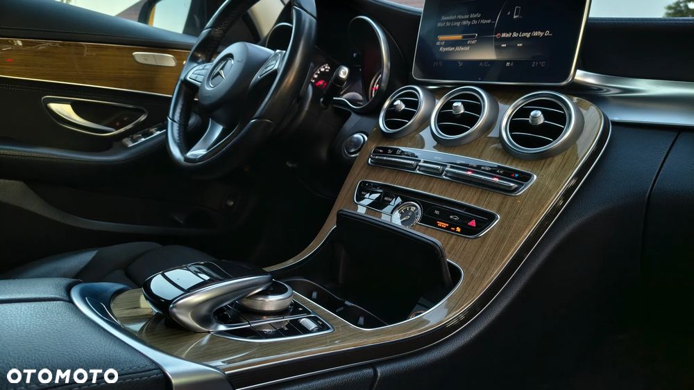 Mercedes-Benz Klasa C 200 7G-TRONIC Exclusive - 30