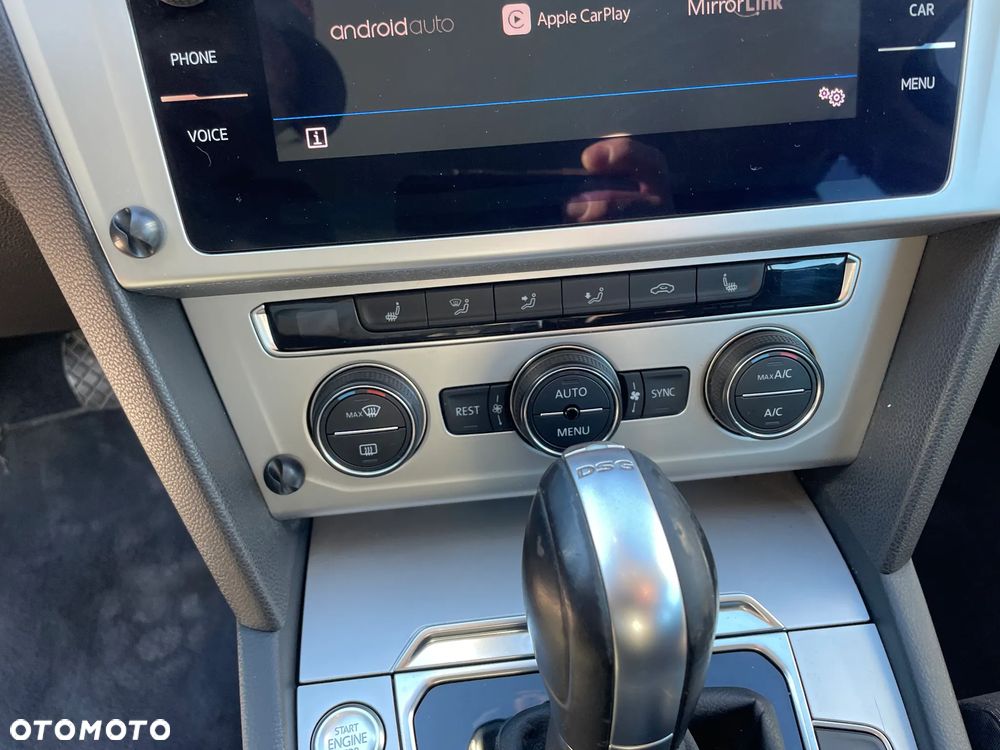 Volkswagen Passat - 23