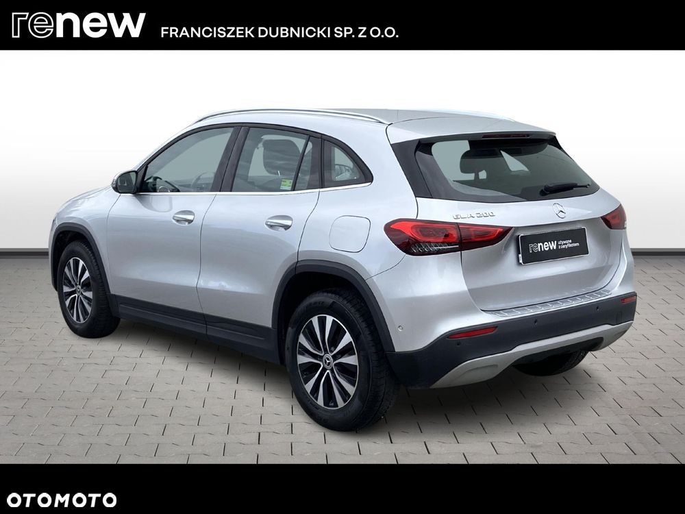 Mercedes-Benz GLA 200 - 3