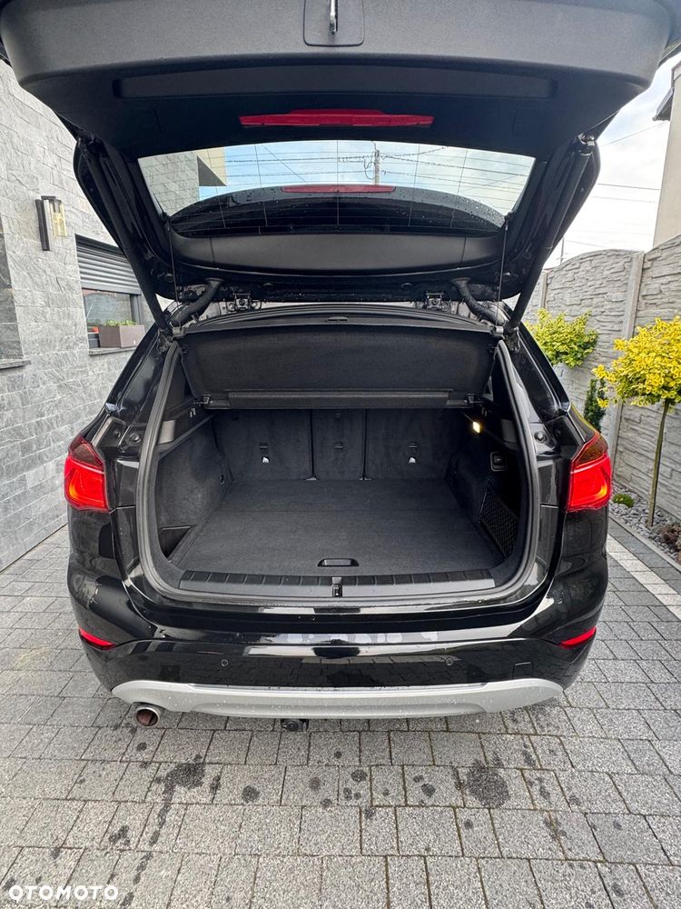 BMW X1 xDrive18d Sport Line - 6
