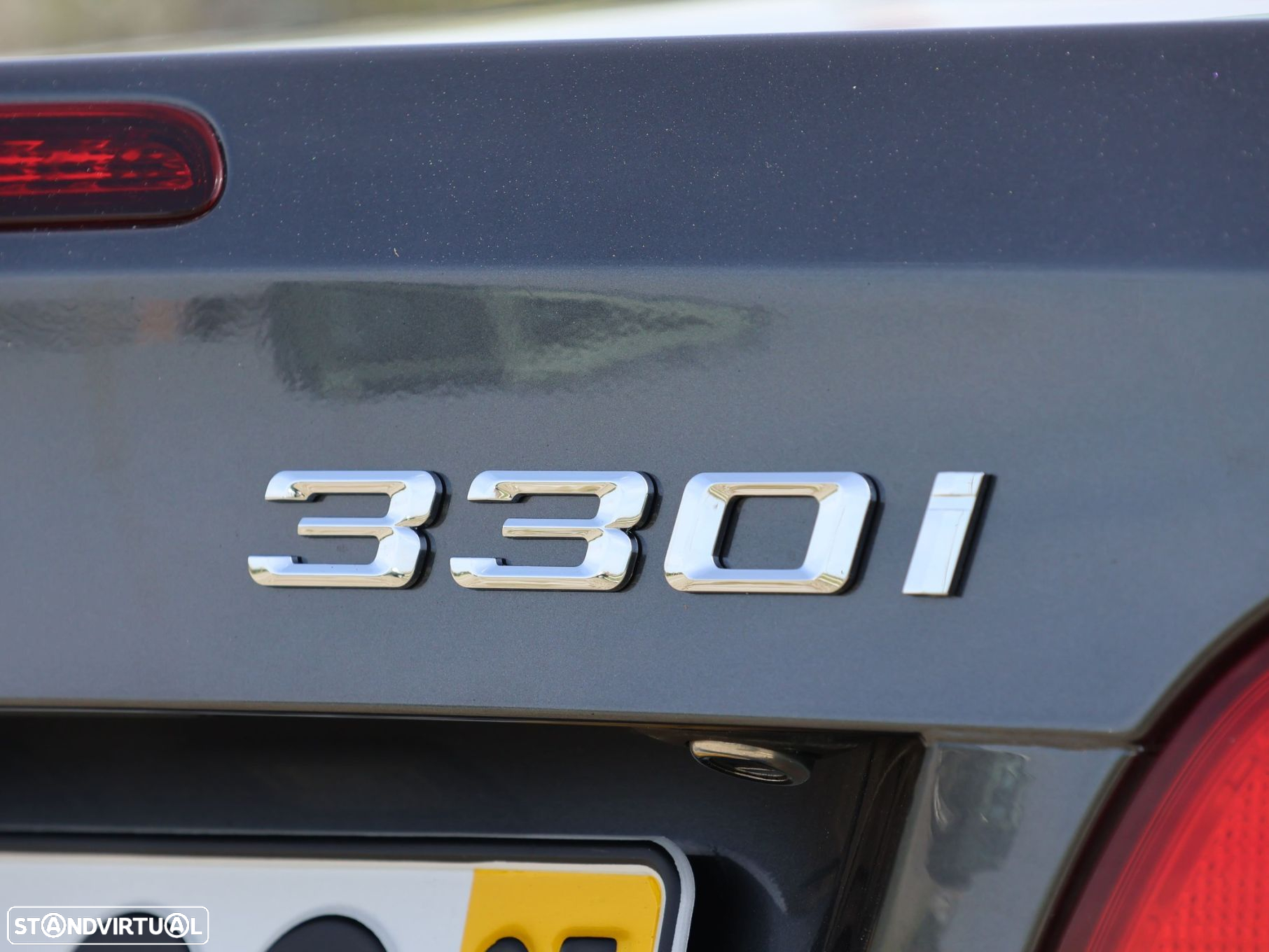 BMW 330 i - 12