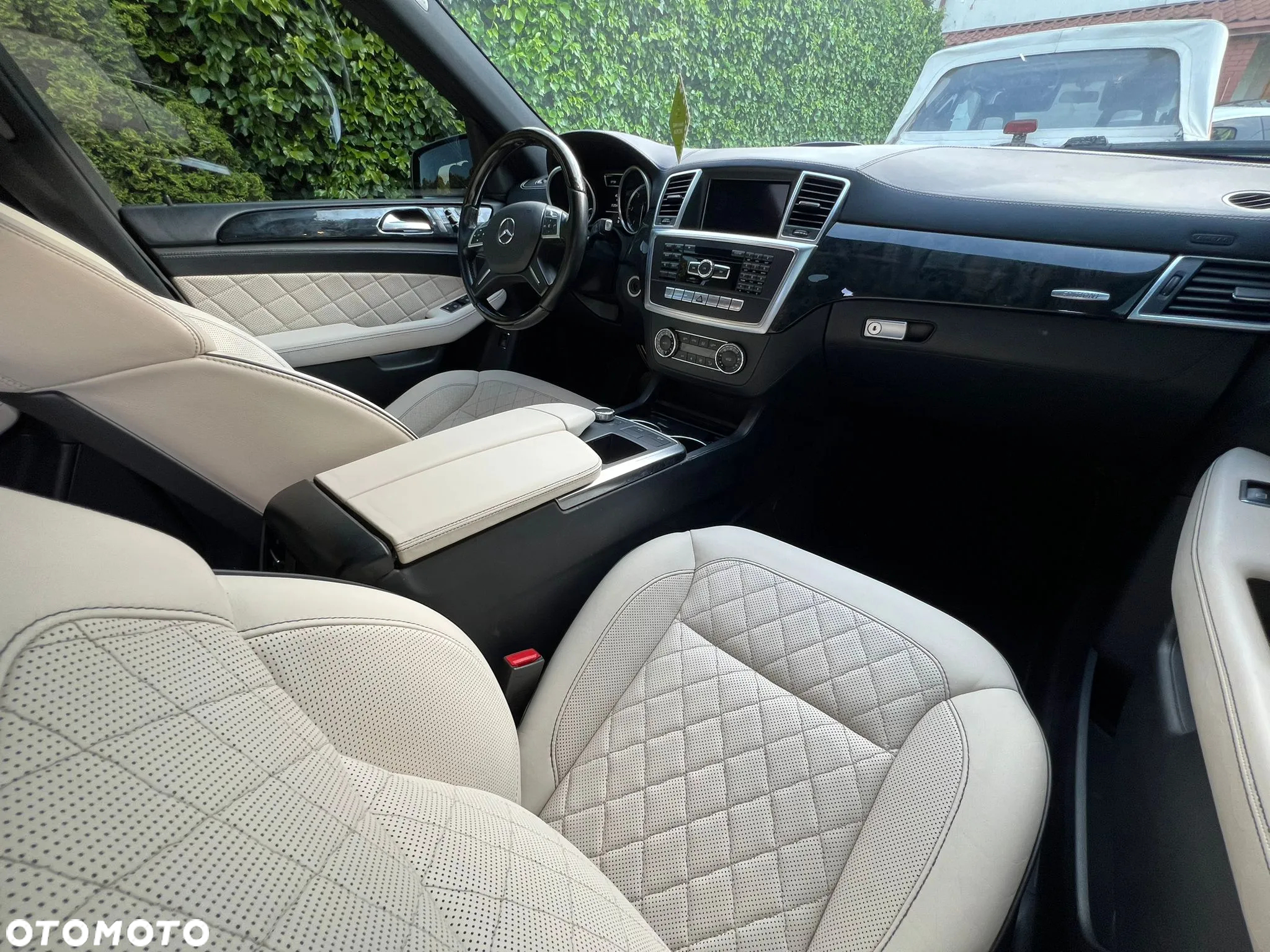 Mercedes-Benz ML 350 BlueTEC 4MATIC 7G-TRONIC Edition 1 - 22