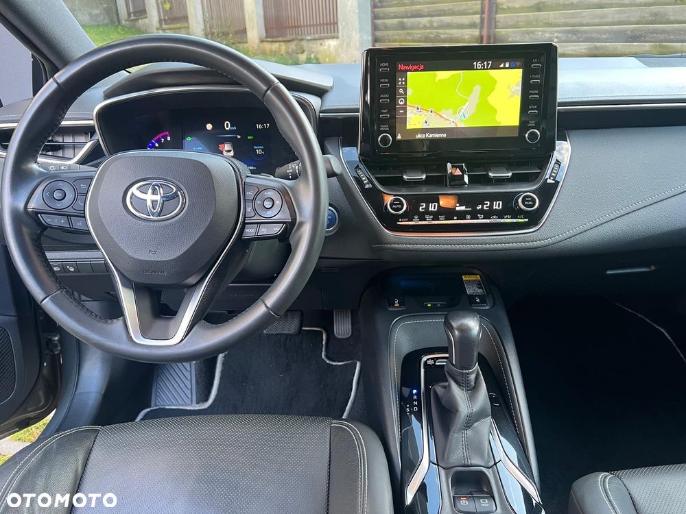 Toyota Corolla 2.0 Hybrid Executive - 11