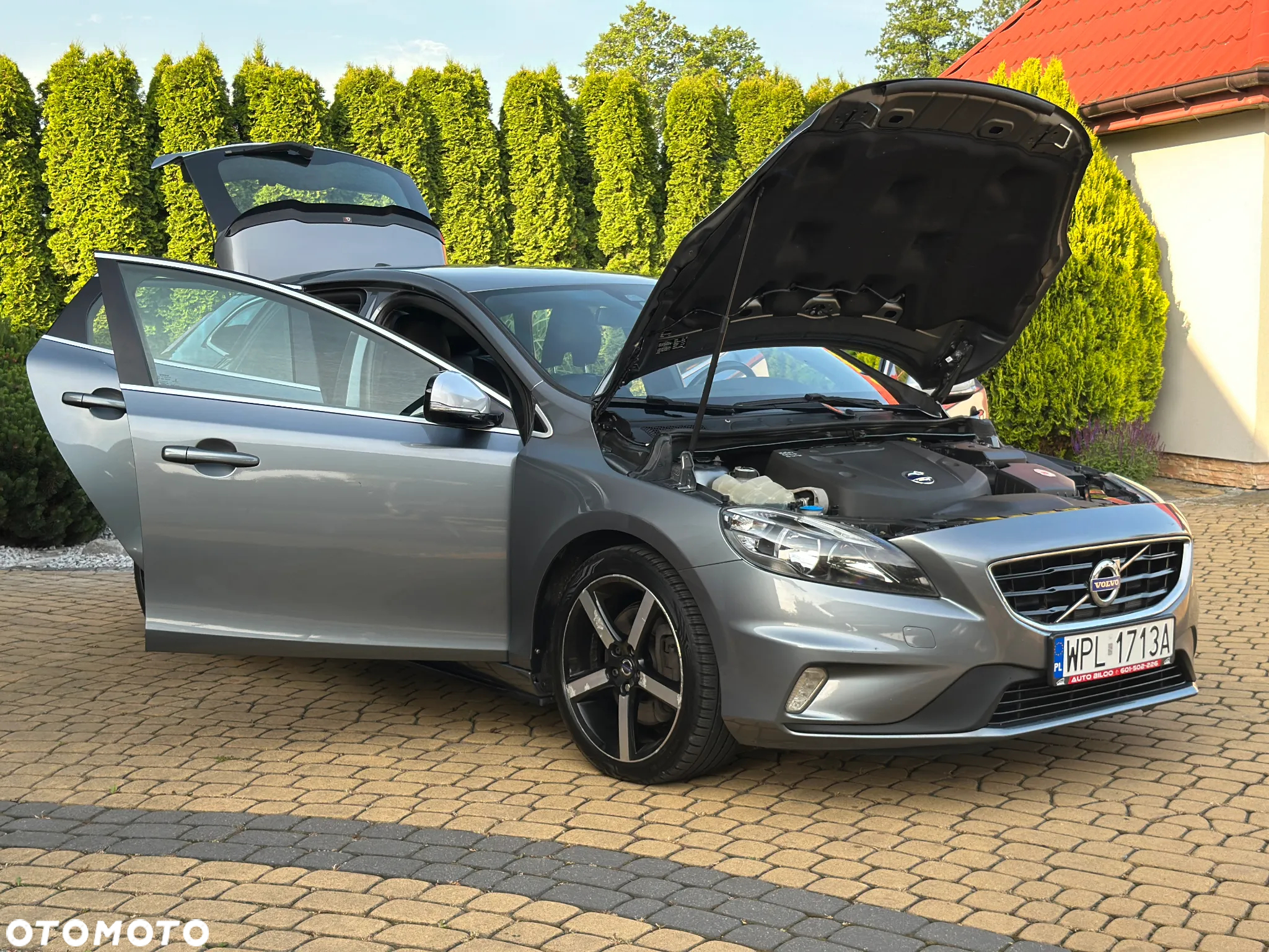 Volvo V40 D4 Drive-E R-Design Summum - 29
