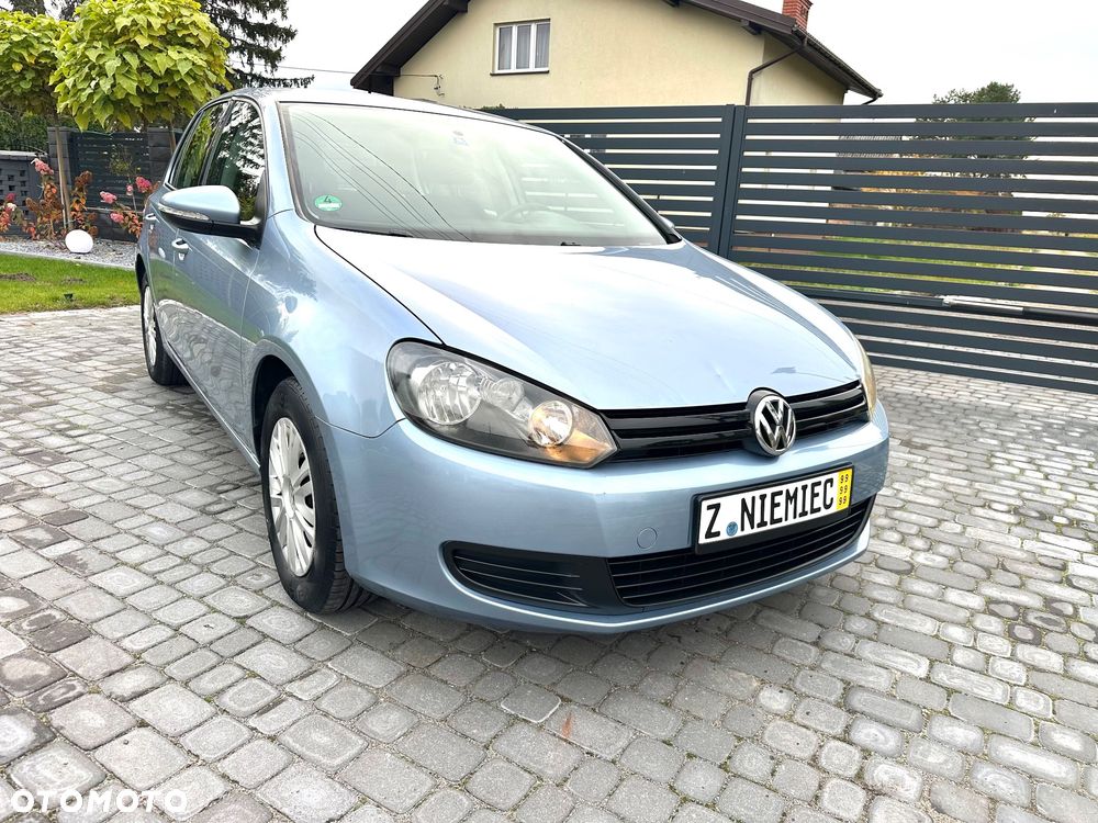 Volkswagen Golf - 1