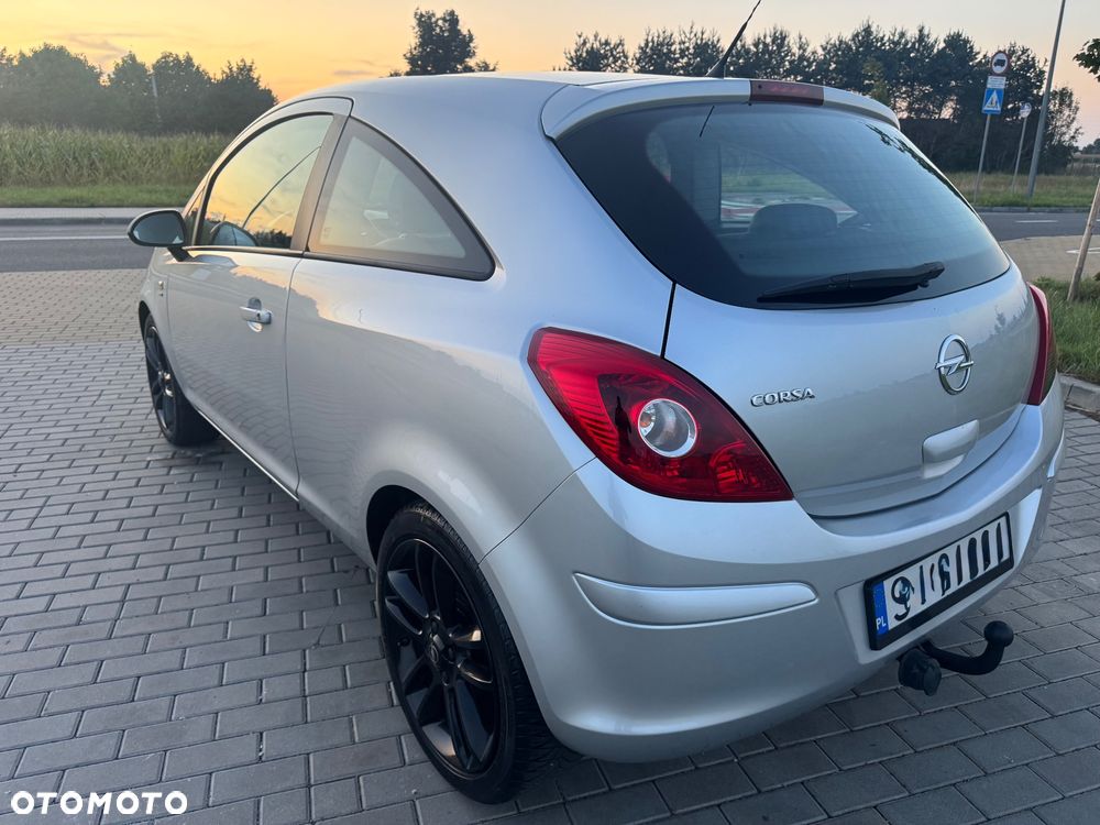 Opel Corsa 1.2 Cosmo - 5