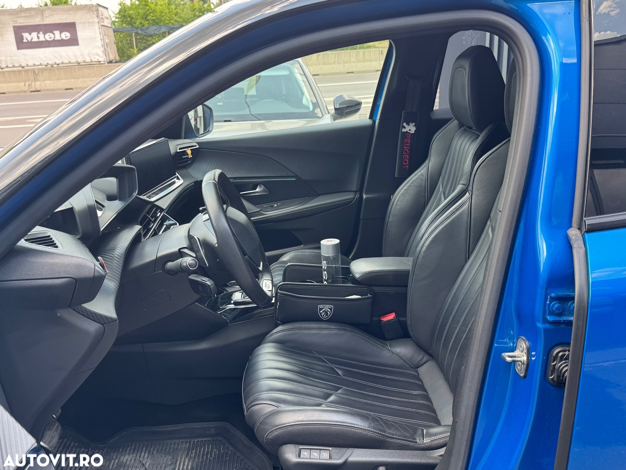 Peugeot 2008 1.2 PureTech EAT8 STT GT - 12