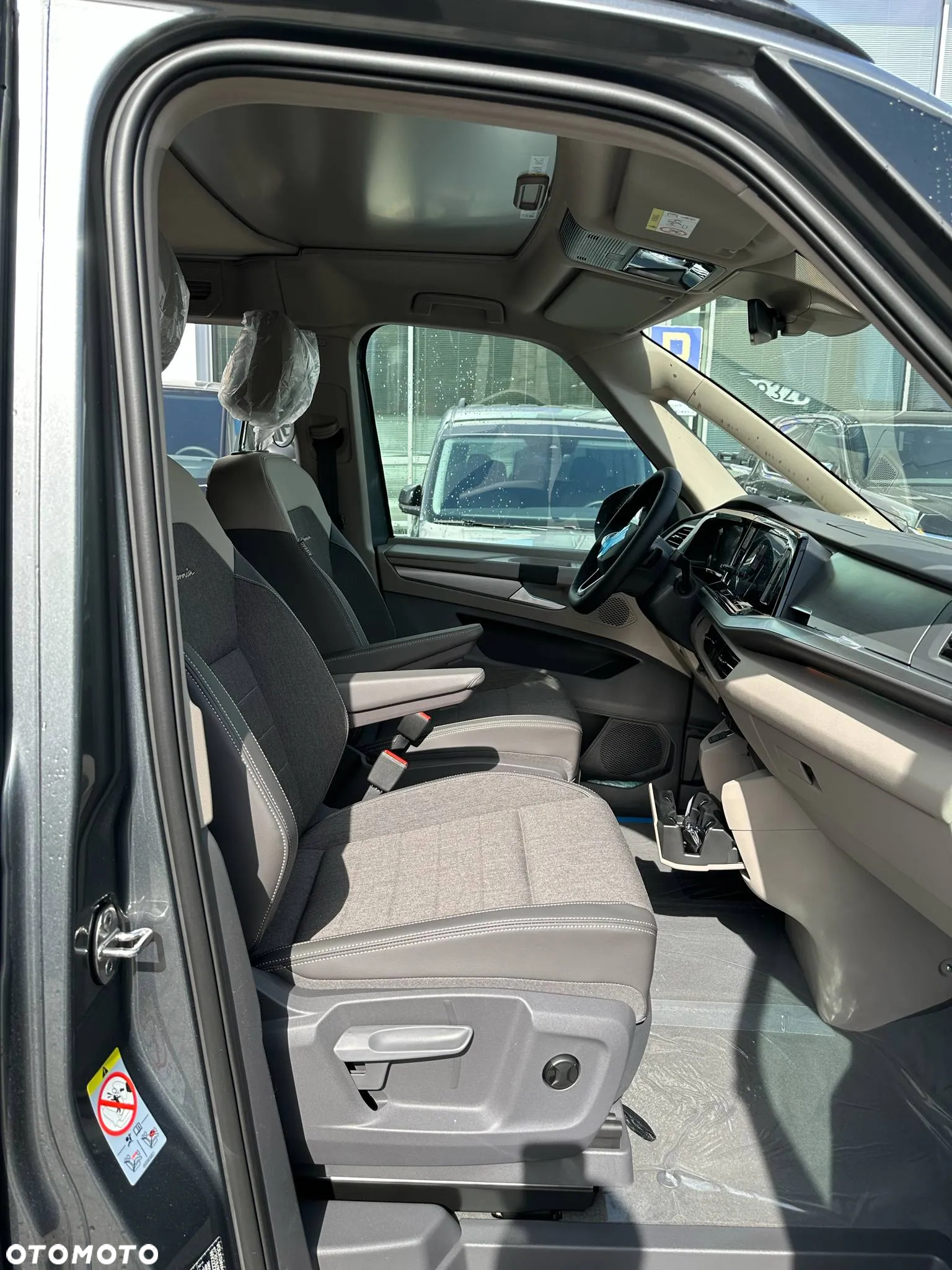 Volkswagen California - 11