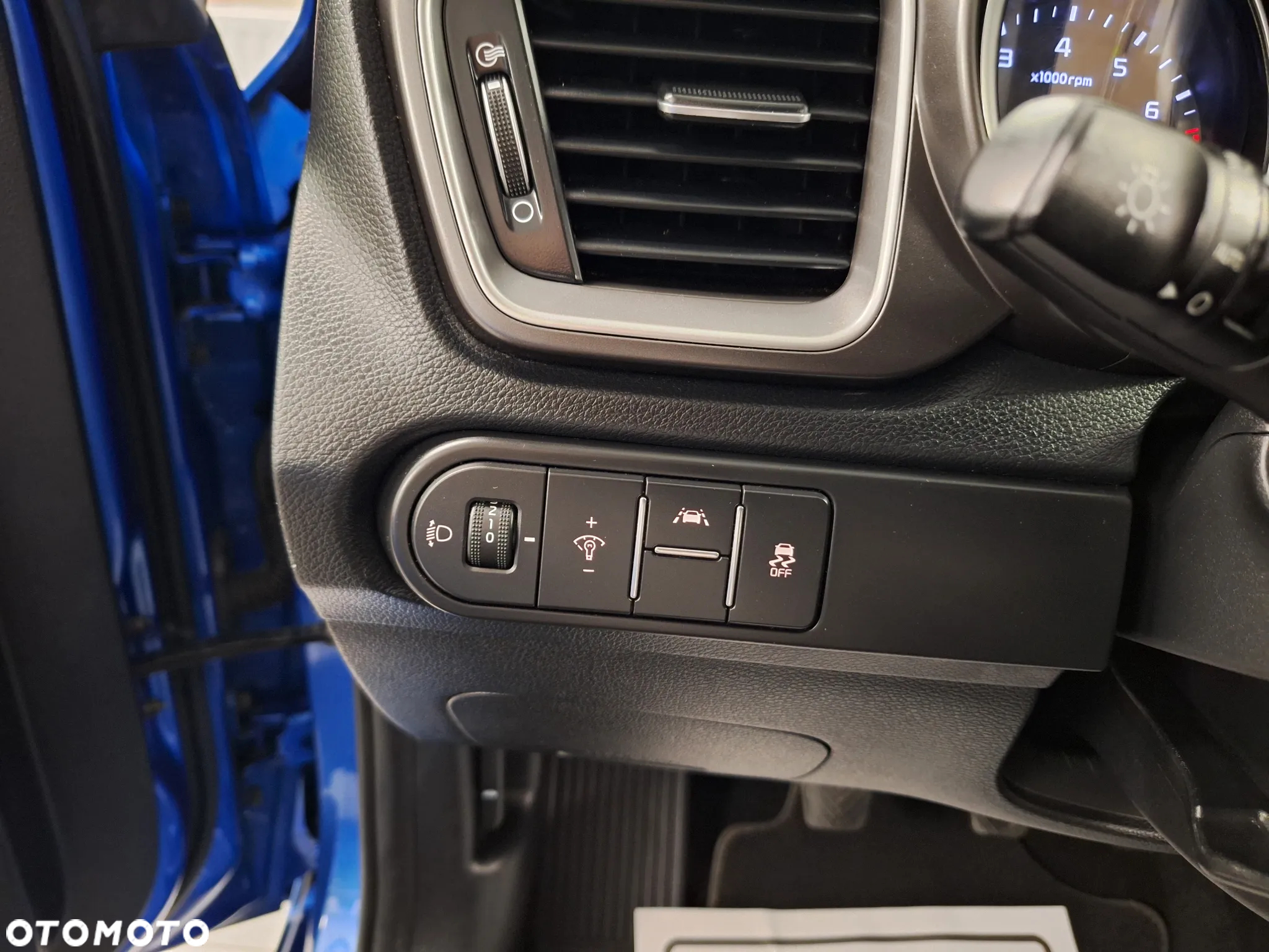 Kia Ceed 1.4 CVVT Dream Team Edition - 30
