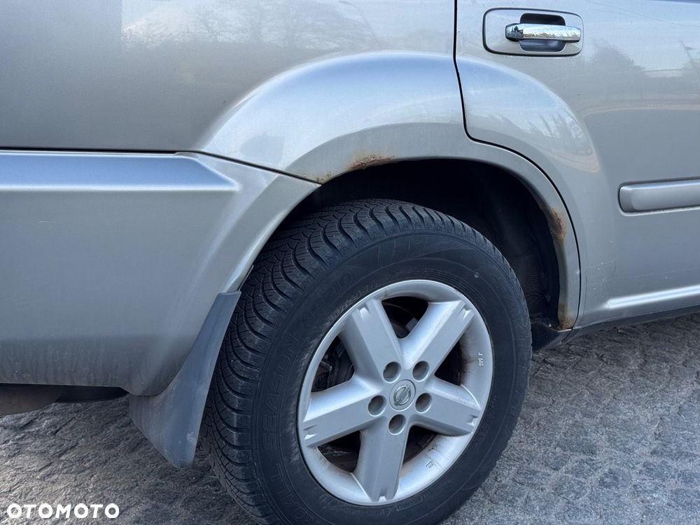 Nissan X-Trail 2.5 4x4 Elegance - 8