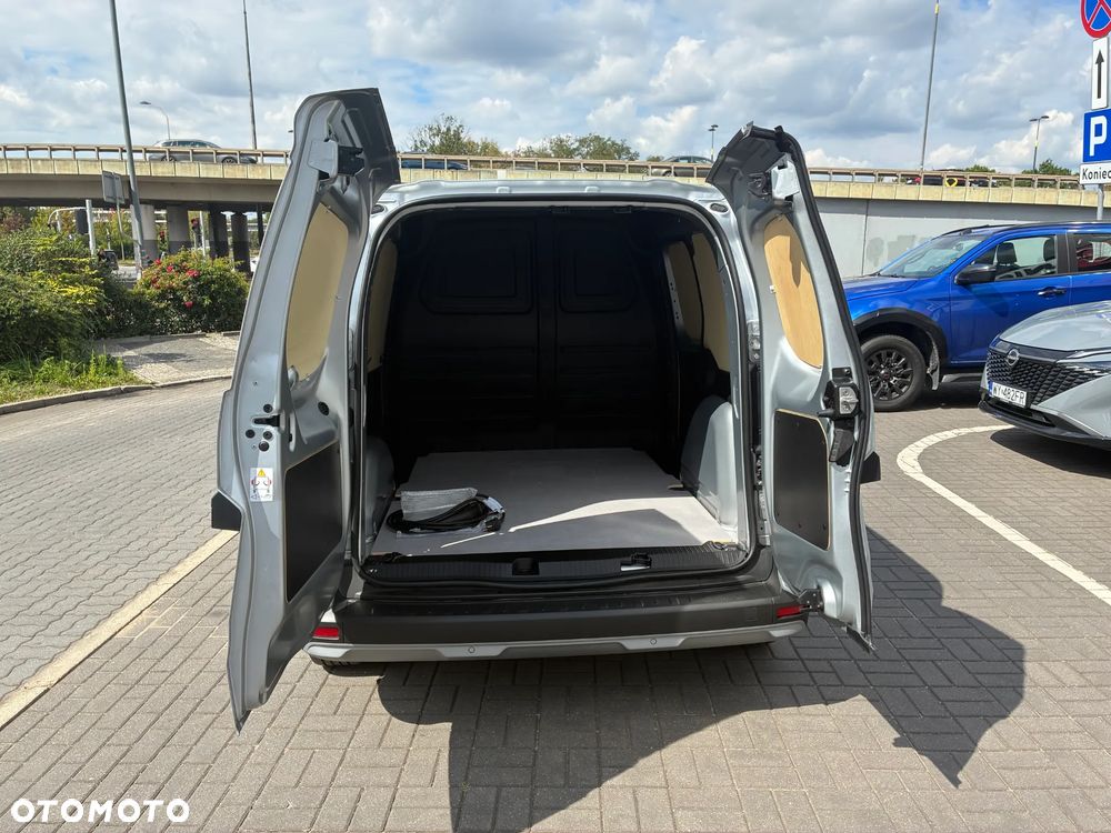 Nissan TOWNSTAR - 11