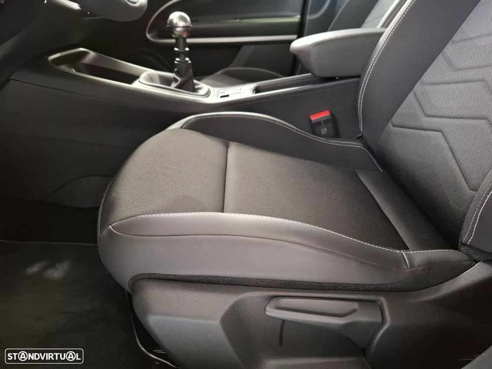 Jeep Avenger 1.2 GSE T3 Altitude - 27