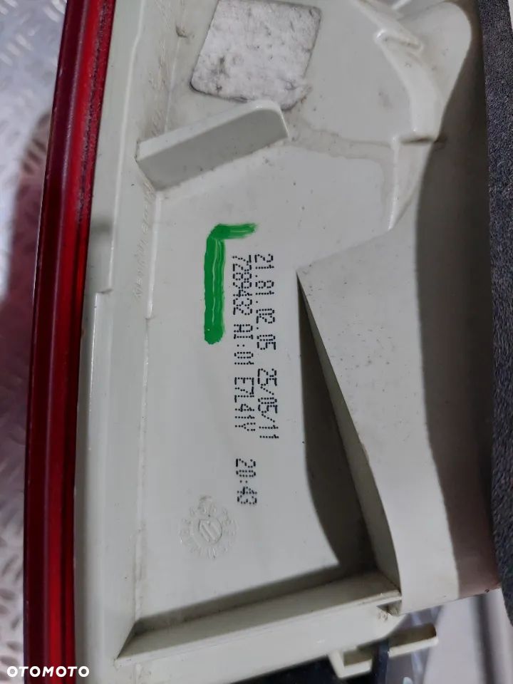 LAMPA TYLNA PRAWA W BŁOTNIK BMW E91 LIFT LED R2011 NR 7289432 - 3