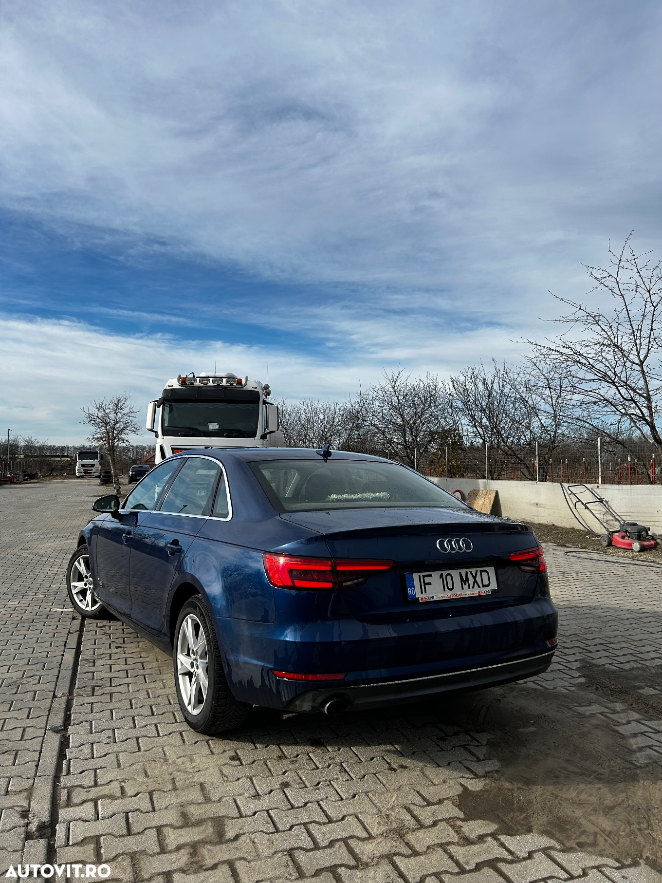Audi A4 Avant 2.0 TDI S tronic - 4