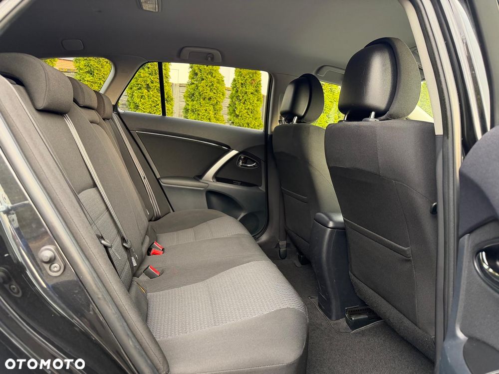 Toyota Avensis 1.8 Executive - 18