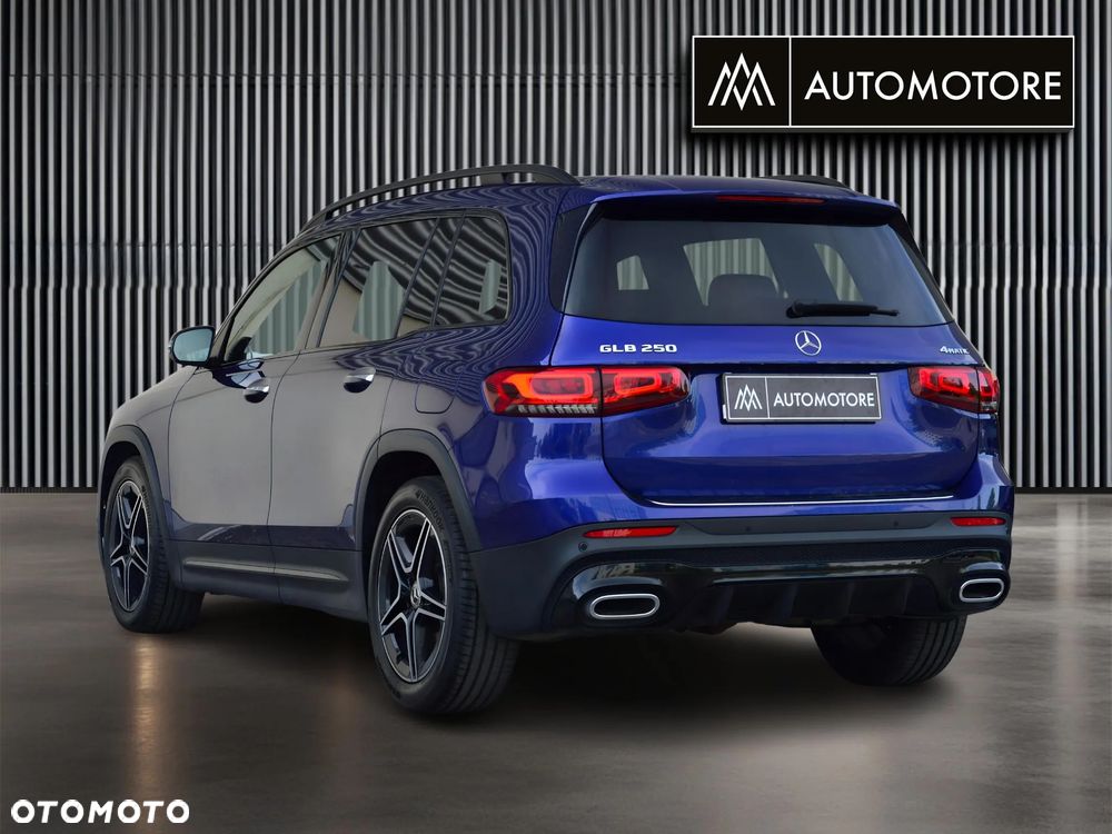 Mercedes-Benz GLB 250 4-Matic AMG Line 8G-DCT - 8