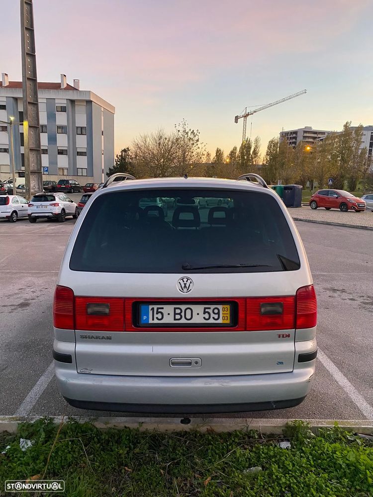 VW Sharan 1.9 TDi Comfortline - 4