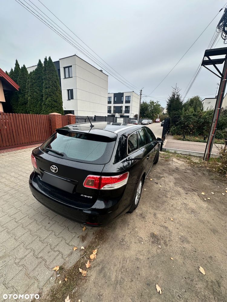 Toyota Avensis 1.8 Sol - 4