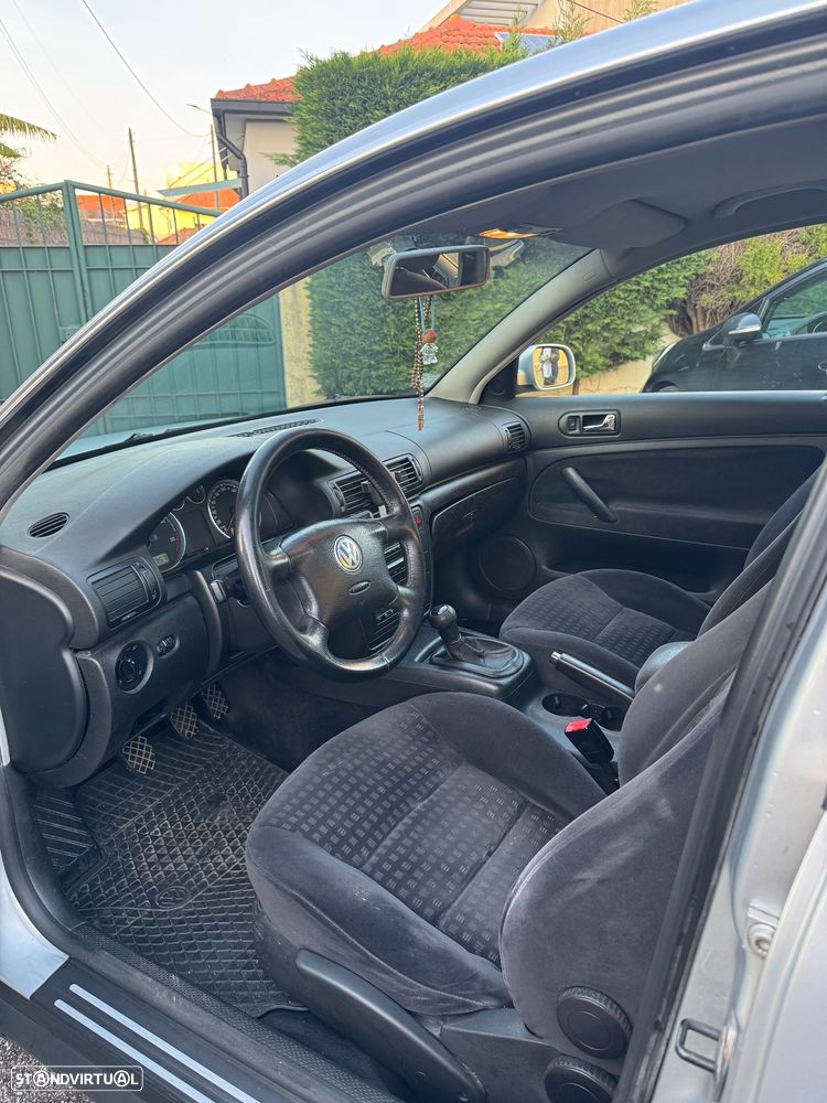 VW Passat 1.9 TDi Trendline - 6