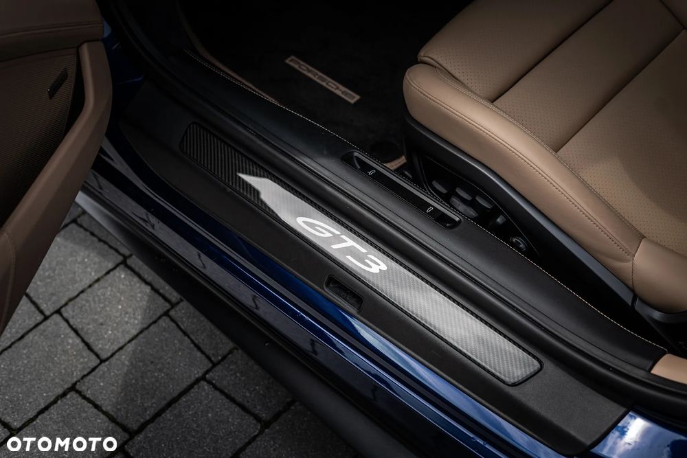 Porsche 911 GT3 - 12