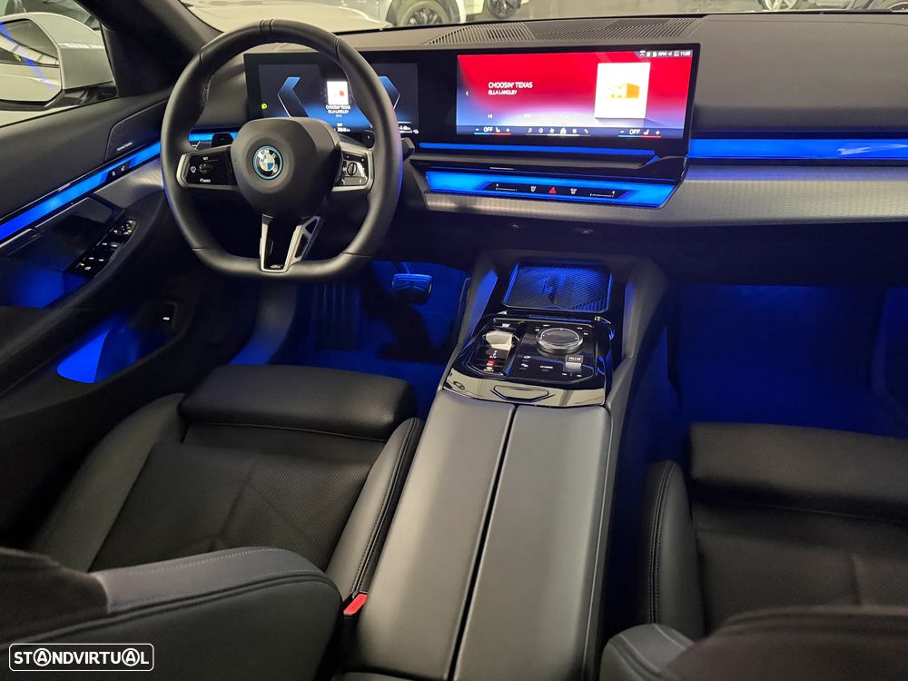 BMW 530 e Pack Desportivo M Pro - 23