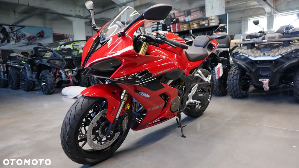 QJMOTOR SRK 800RR - 9