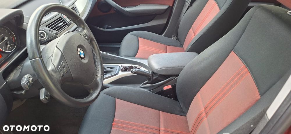 BMW X1 xDrive18d - 15