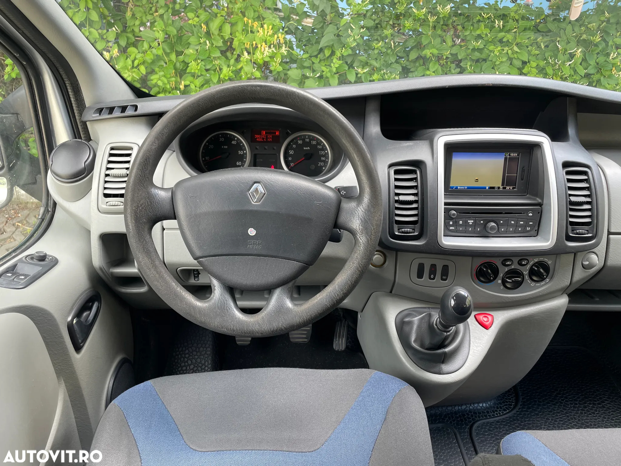 Renault Trafic 2.0 dCi 115 Passenger Expression - 22