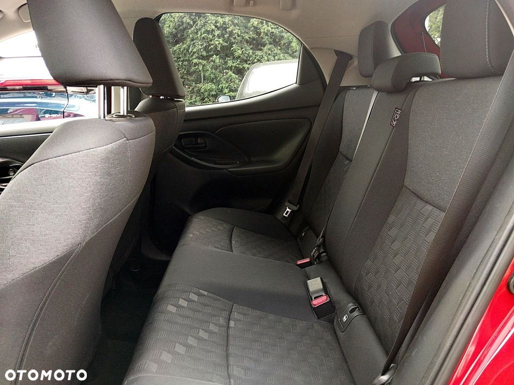 Toyota Yaris - 11