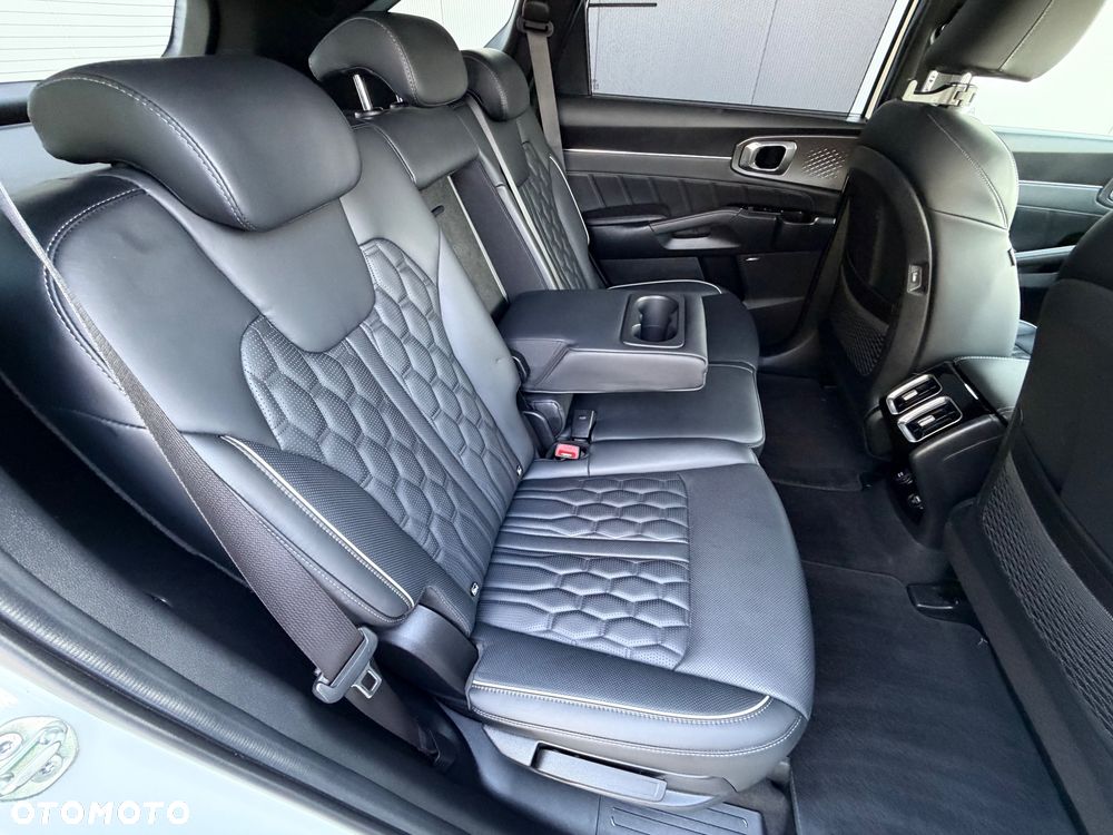 Kia Sorento - 37