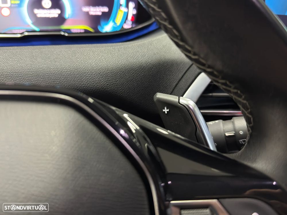 Peugeot 3008 1.6 Hybrid GT Pack e-EAT8 - 41