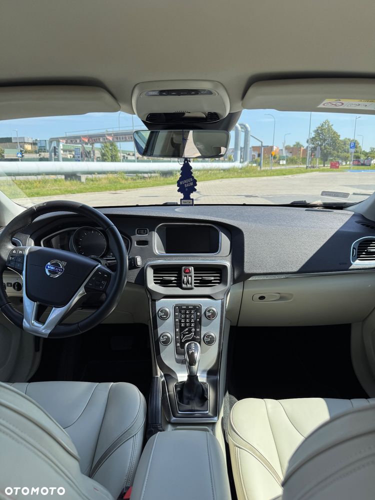 Volvo V40 T4 Drive-E Ocean Race - 11
