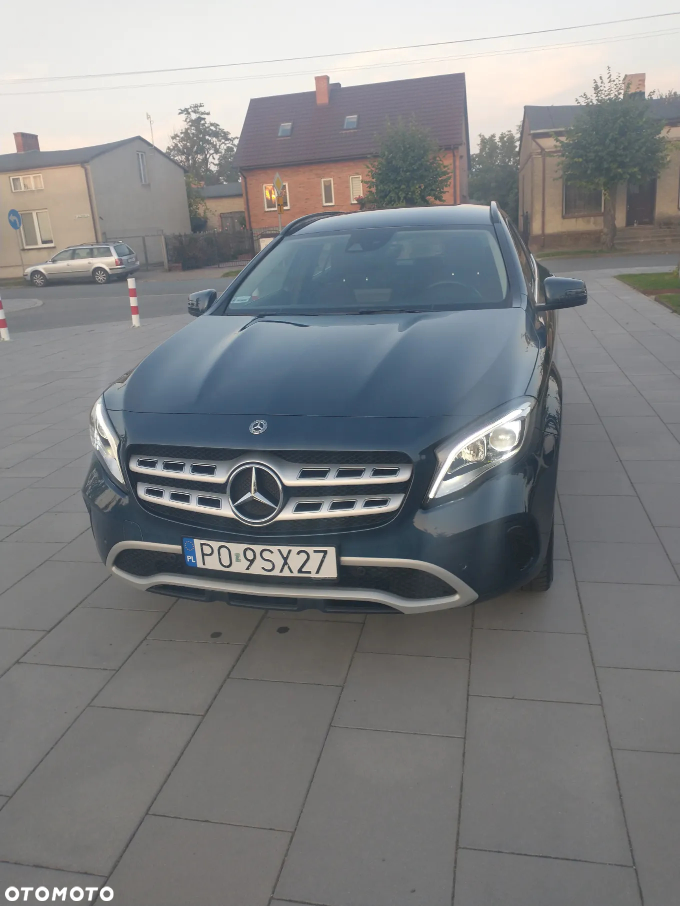 Mercedes-Benz GLA - 5