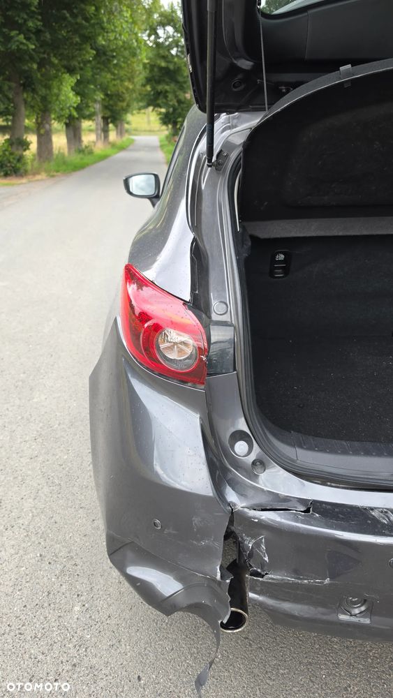 Mazda 3 - 10