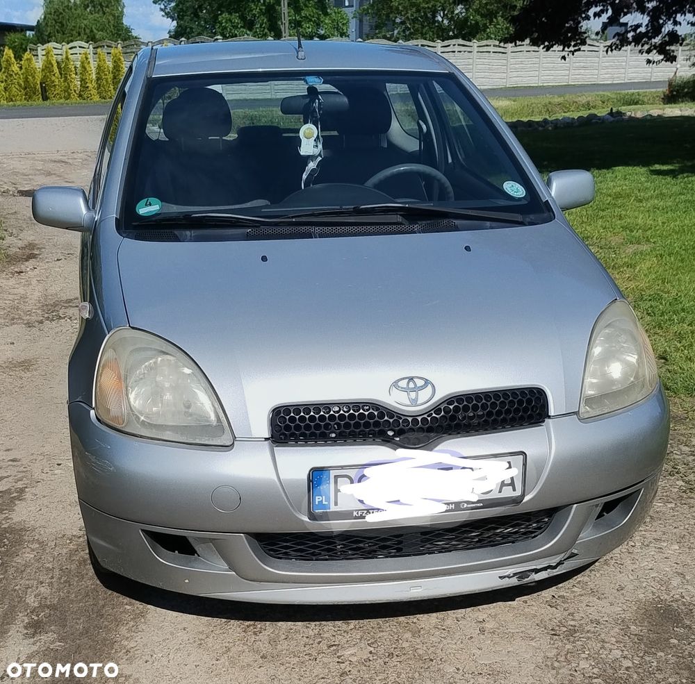 Toyota Yaris - 1