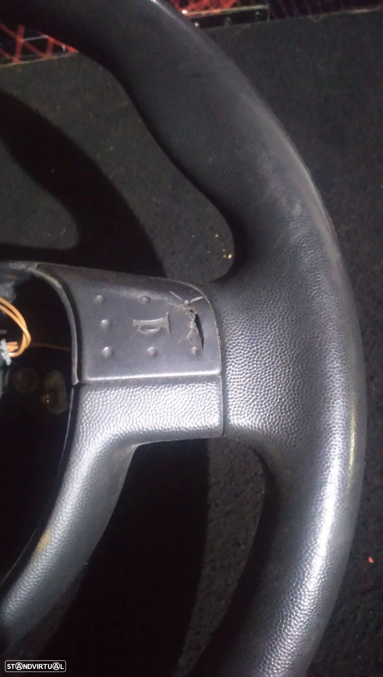 Volante Opel Corsa C (X01) - 2