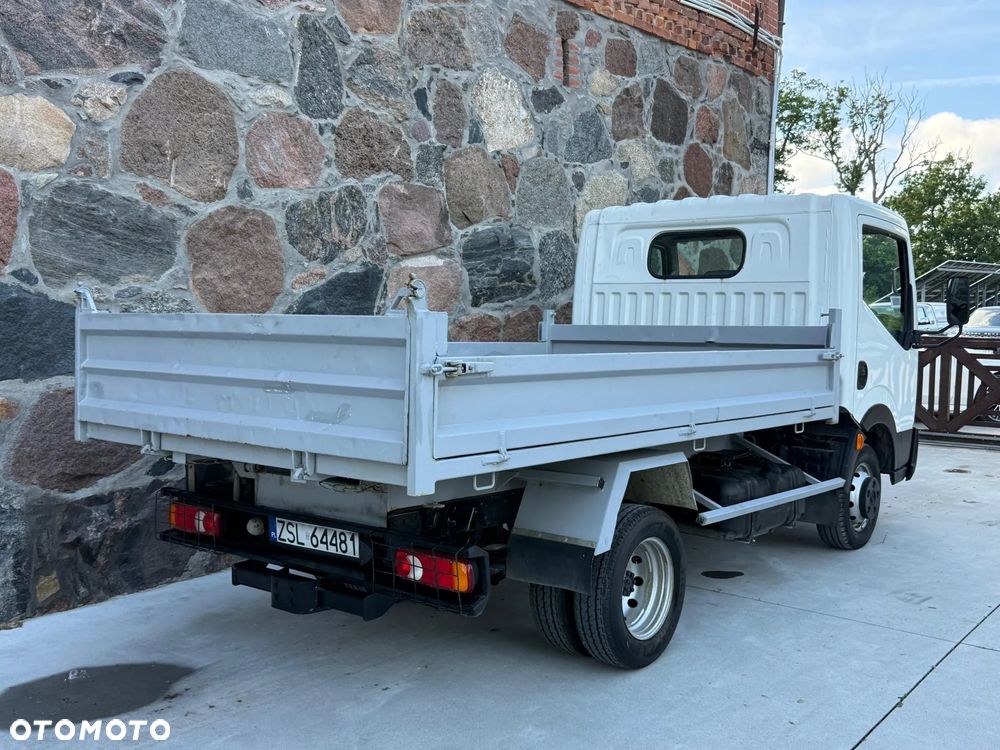Nissan CABSTAR - 8