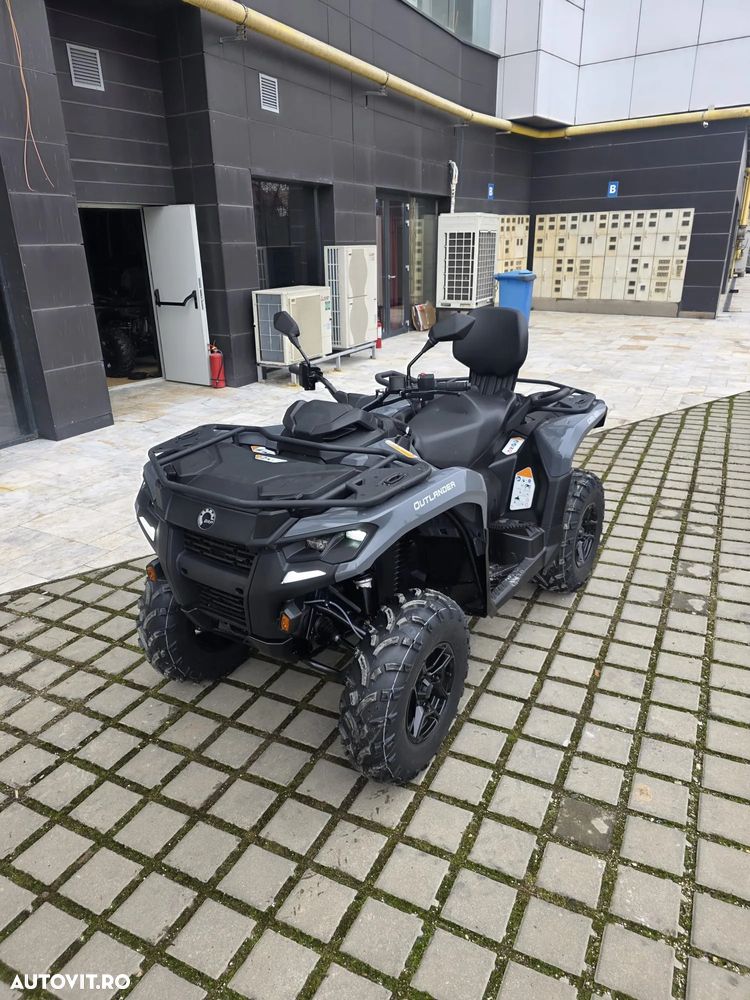 Can-Am Outlander Max - 4