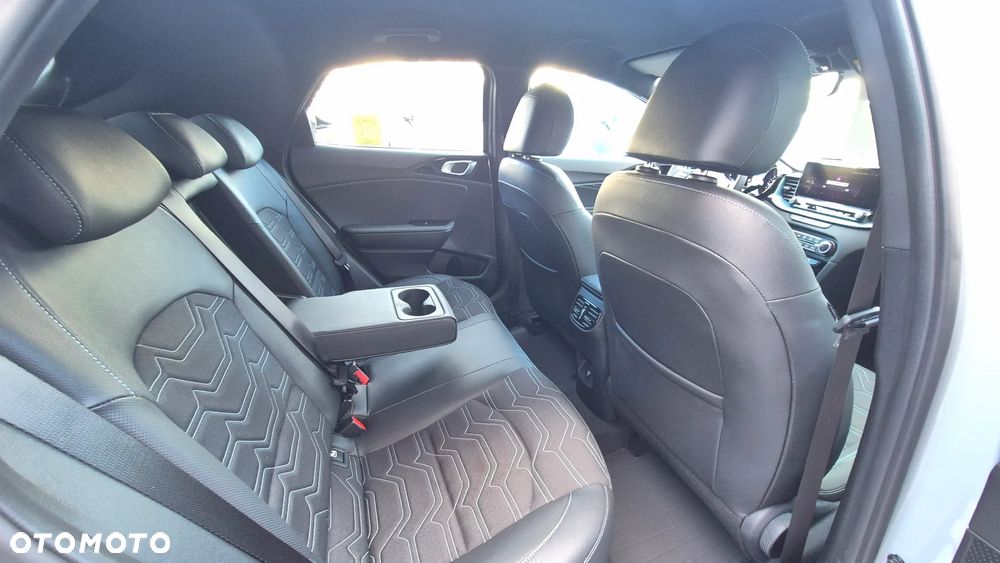 Kia XCeed 1.6 T-GDI Tribute DCT - 13