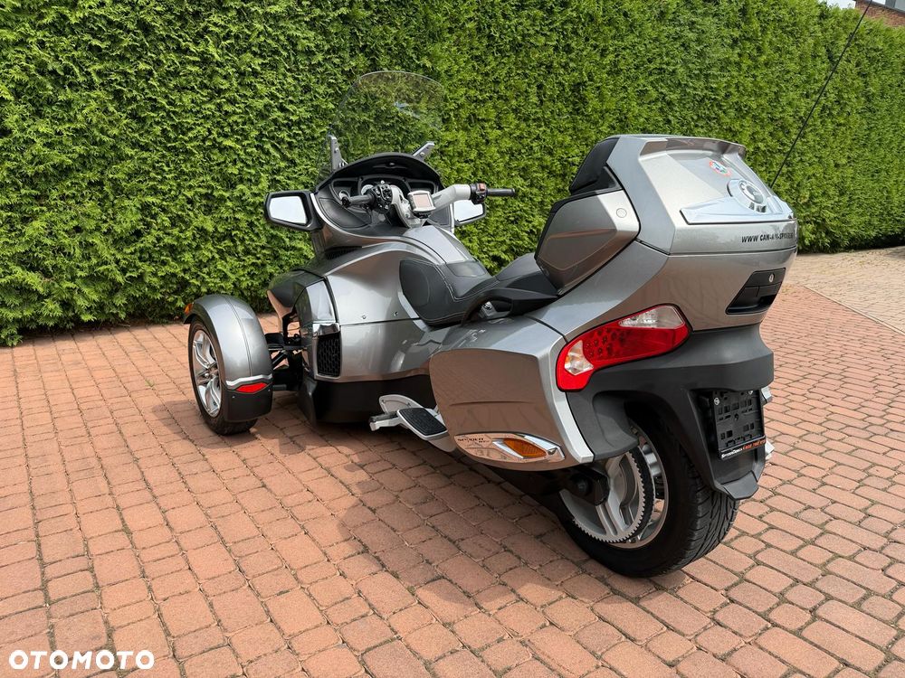 Can-Am Spyder - 3
