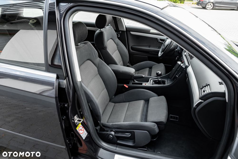 Audi A4 Avant 2.0 TDI - 25