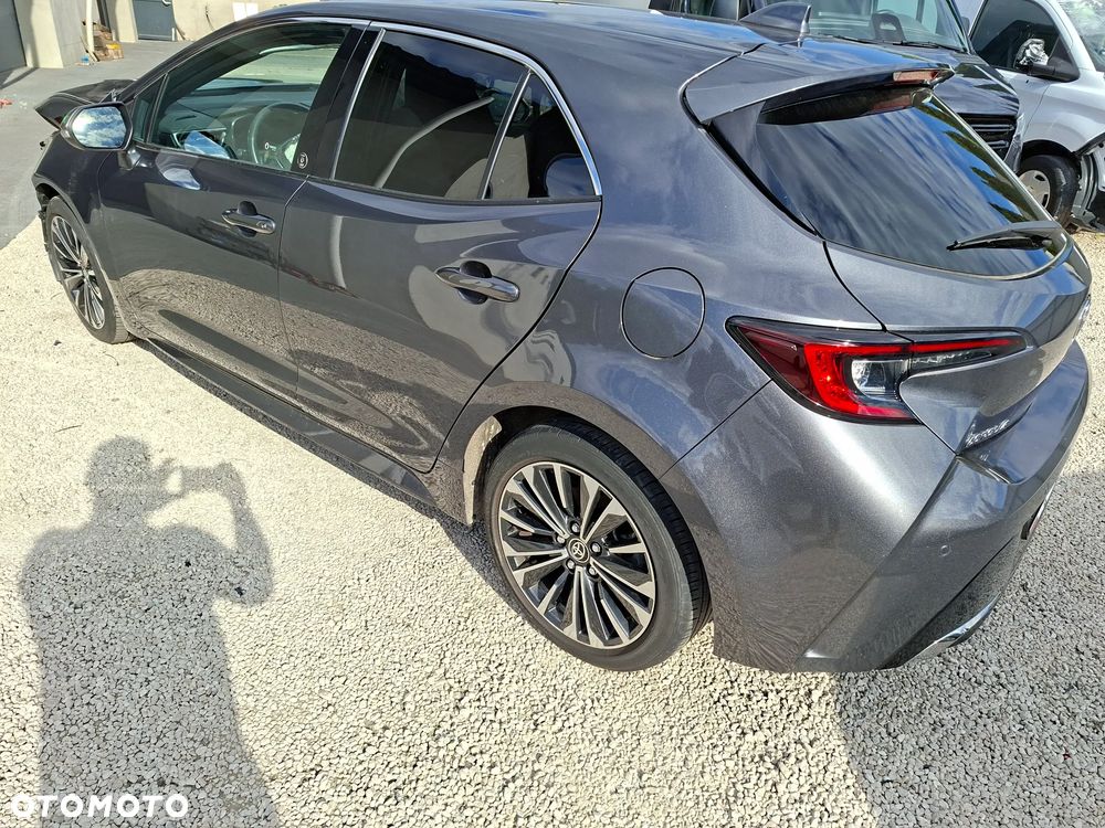 Toyota Corolla - 3