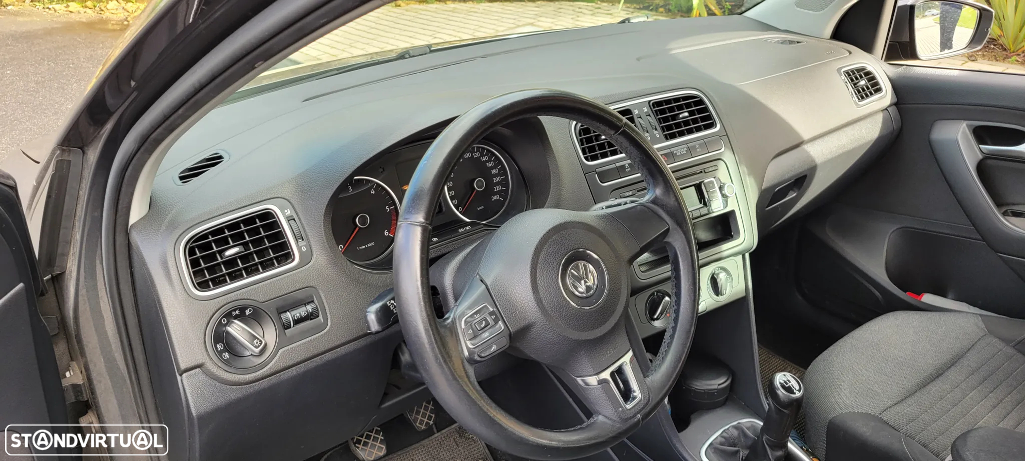 VW Polo 1.6 TDI Confortline BlueMotion - 5