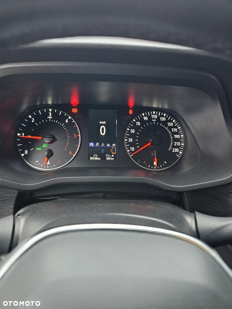 Renault Trafic 2.0 dCi - 10