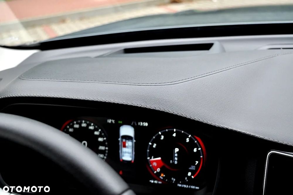 Volvo XC 60 T5 AWD Inscription - 38