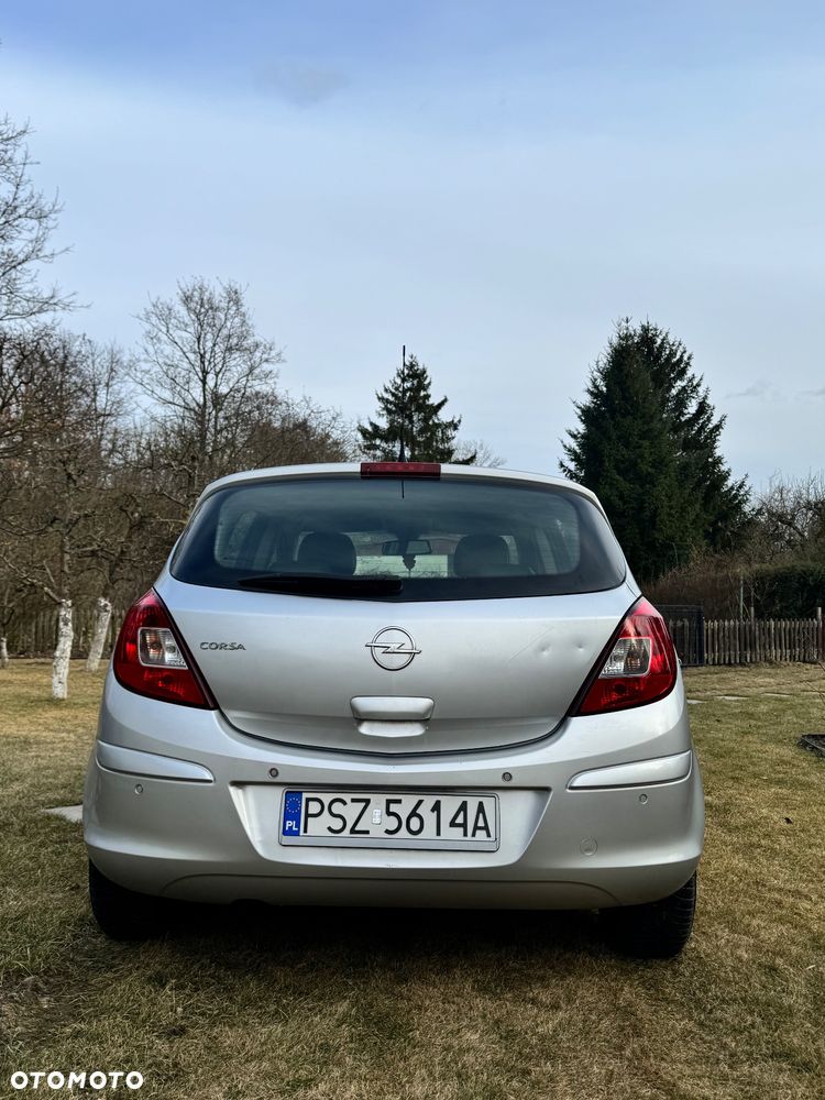 Opel Corsa 1.4 16V Cosmo - 5